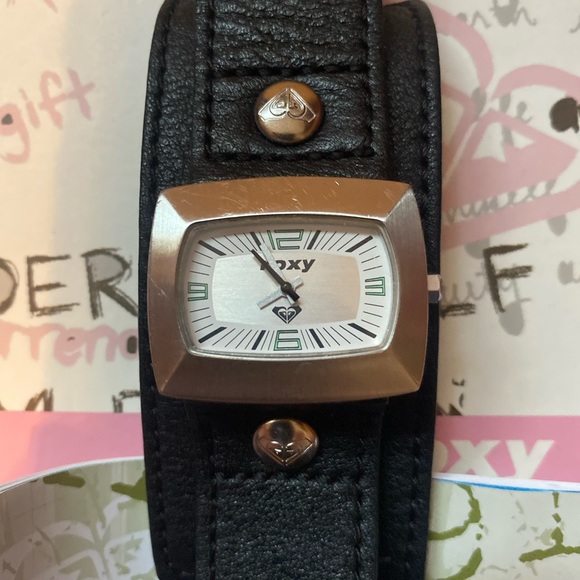 Roxy Analog Leather Watch Black - Picture 3 of 4